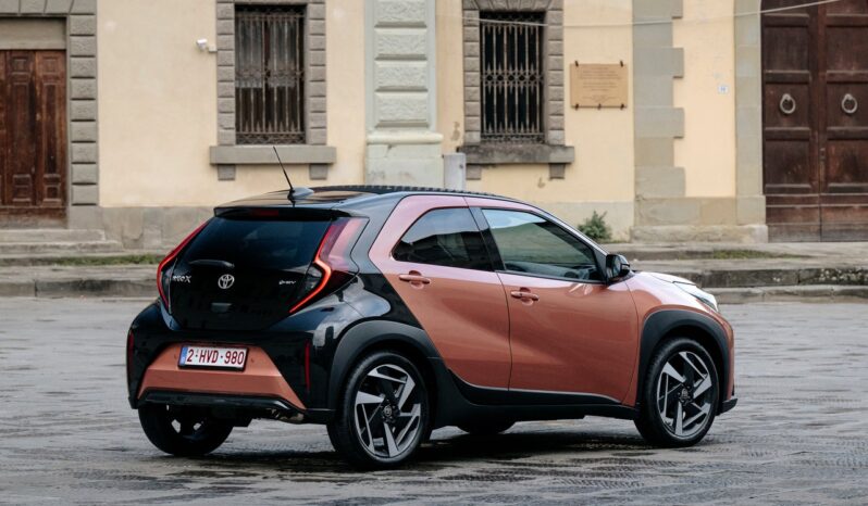 TOYOTA AYGO X pieno