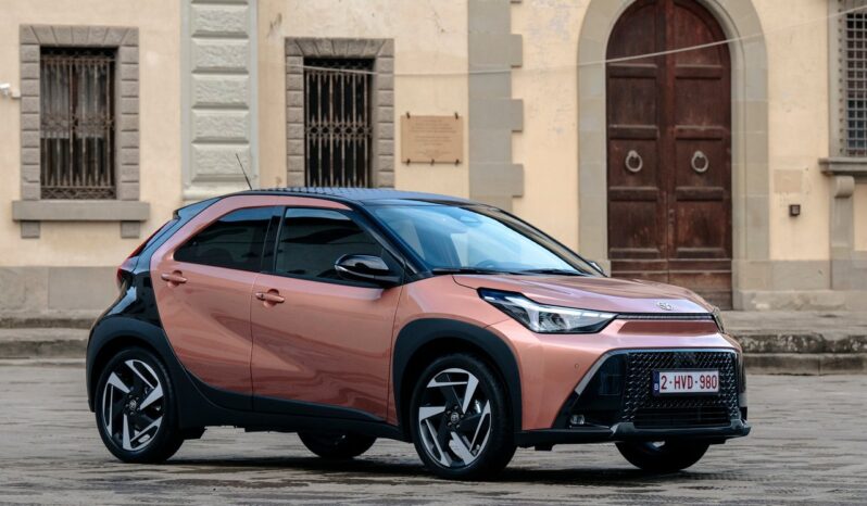 TOYOTA AYGO X pieno