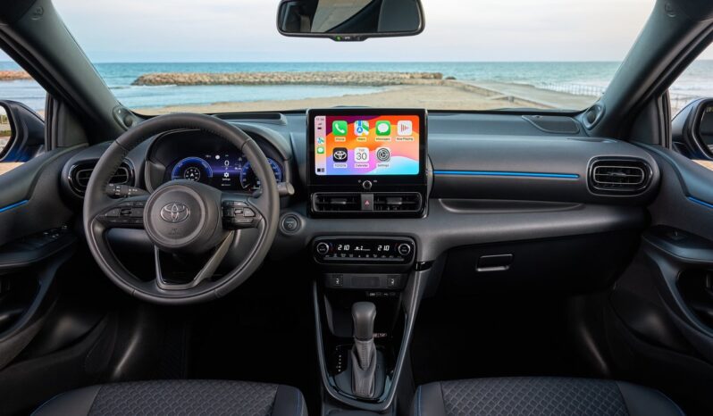 Toyota Yaris Active pieno