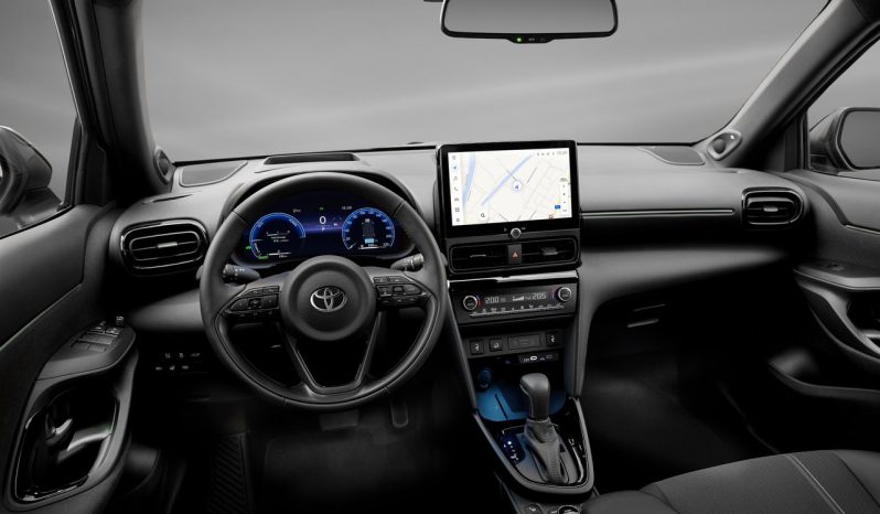 Toyota Yaris Cross pieno