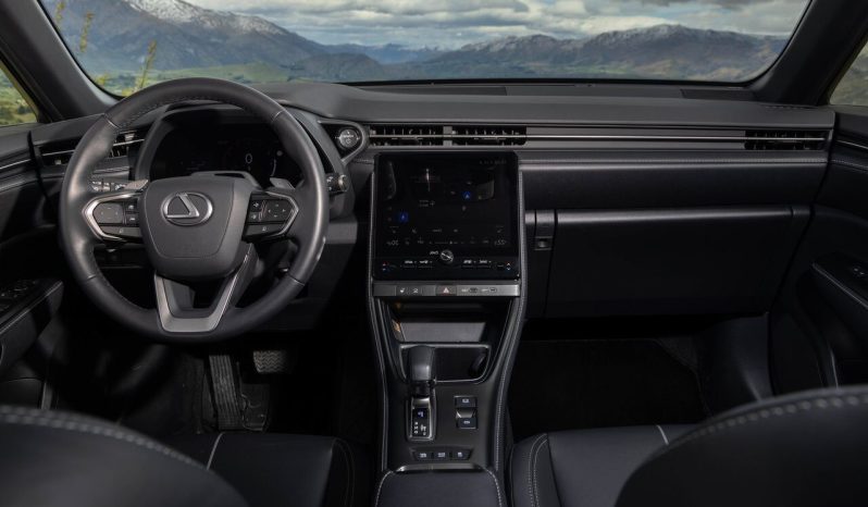 Lexus LBX Class pieno