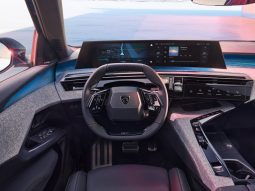 Peugeot 3008 Hybrid pieno