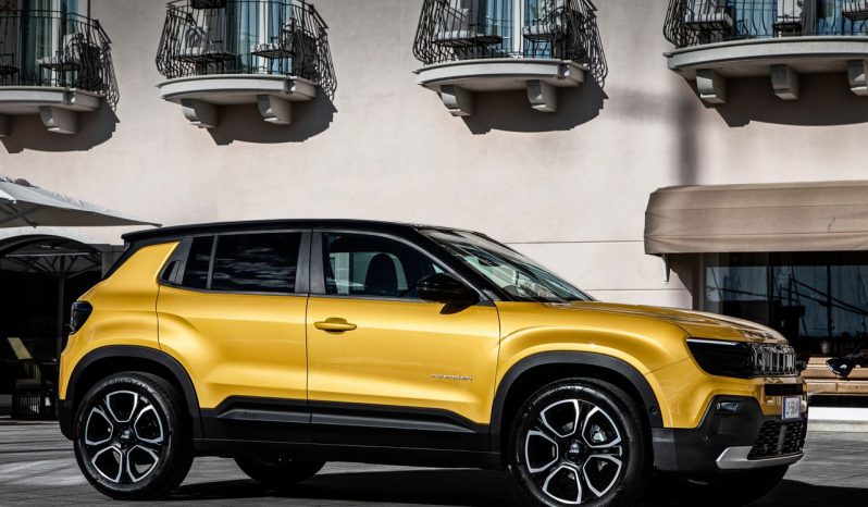 Jeep Avenger Longitude pieno